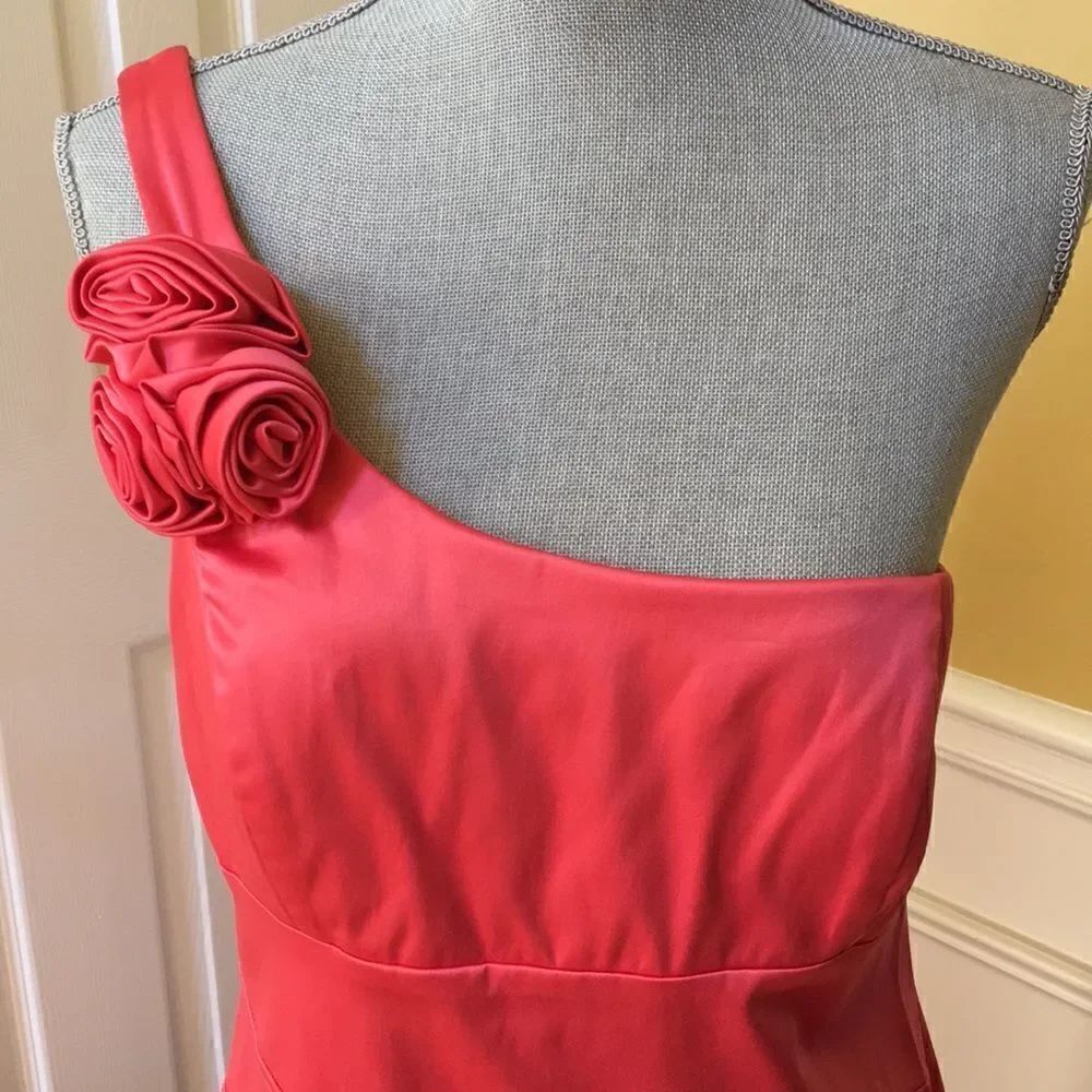 City Triangles One Shoulder Dress - Picture 4 of 8
